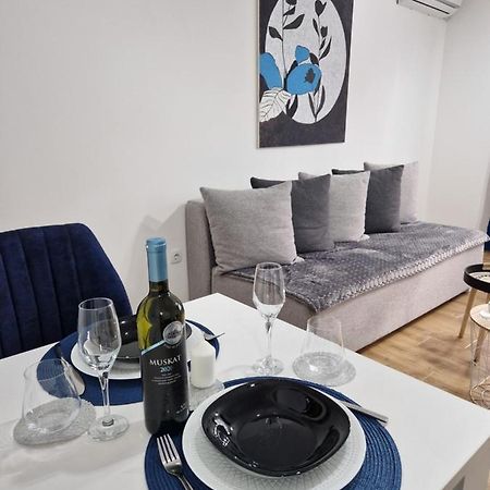 Apartman Astra Sremska Mitrovica Bagian luar foto