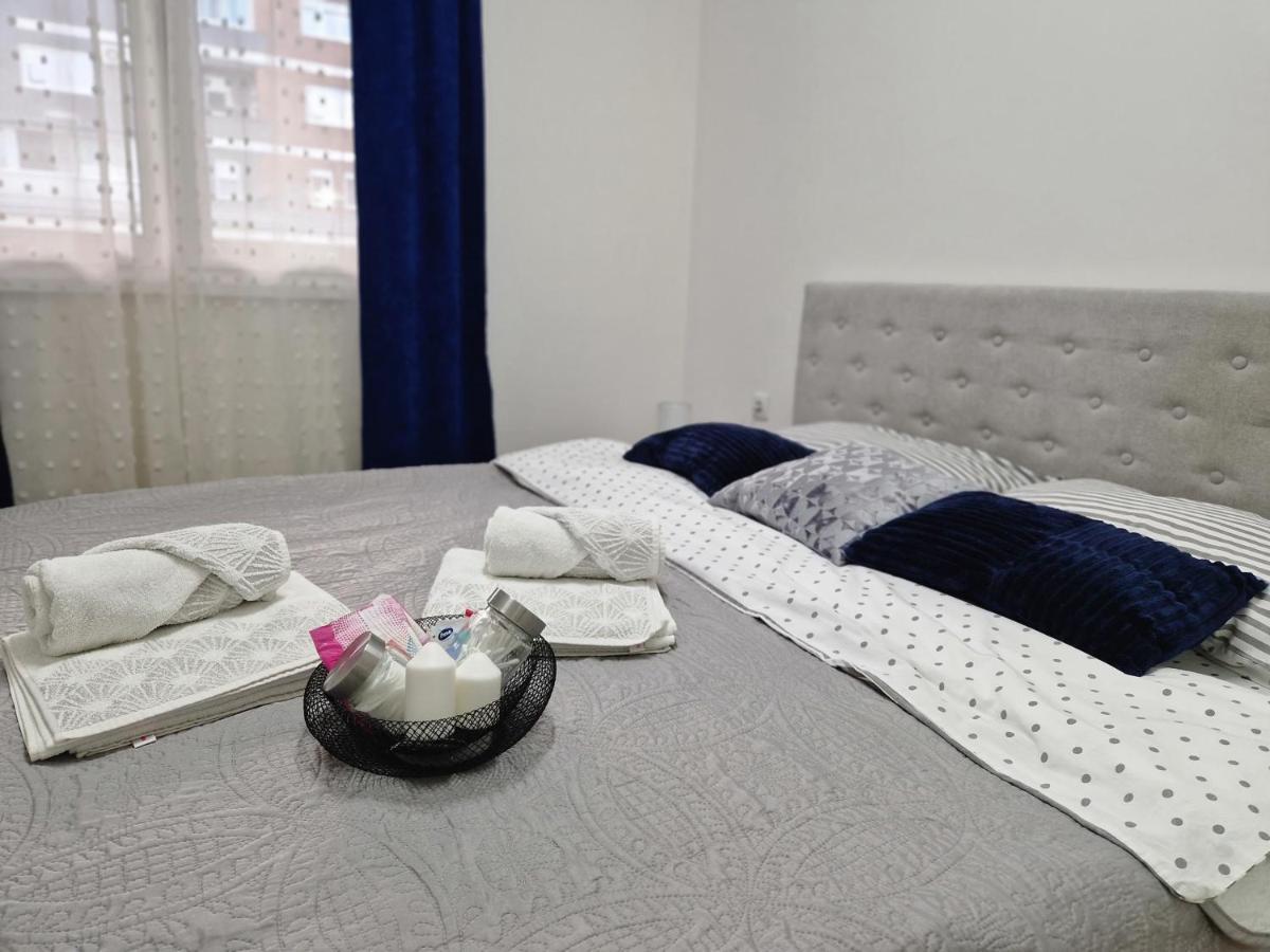 Apartman Astra Sremska Mitrovica Bagian luar foto
