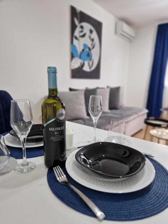 Apartman Astra Sremska Mitrovica Bagian luar foto